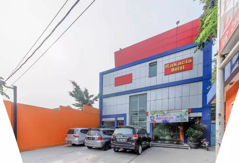 Fotos del hotel Reddoorz Plus @ Jalan Pemuda Jakarta:  9