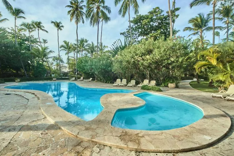 Los Corales Beach Village