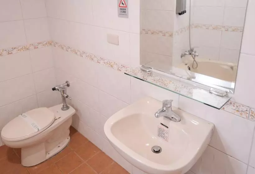 Fotos del hotel Kiwitaichung Station Branch 1:  24