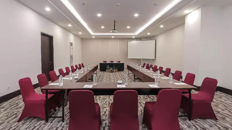 Fotos del hotel Golden Tulip Essential Makassar:  8