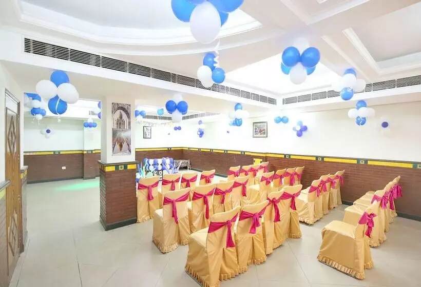 Fotos del hotel Treebo Town S Pride:  16