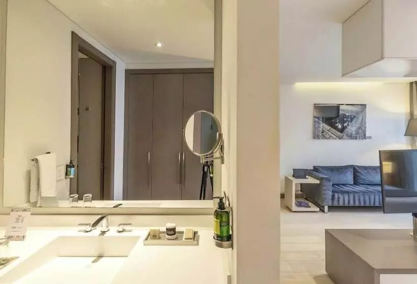 Fotos del hotel 100 Luxury Suites By Preferred:  9