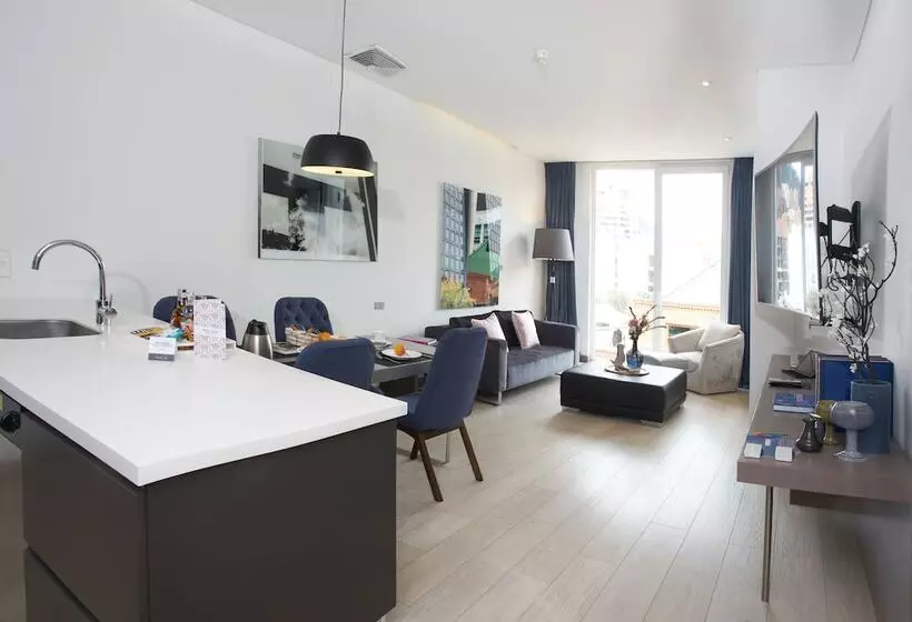 Fotos del hotel 100 Luxury Suites By Preferred:  11