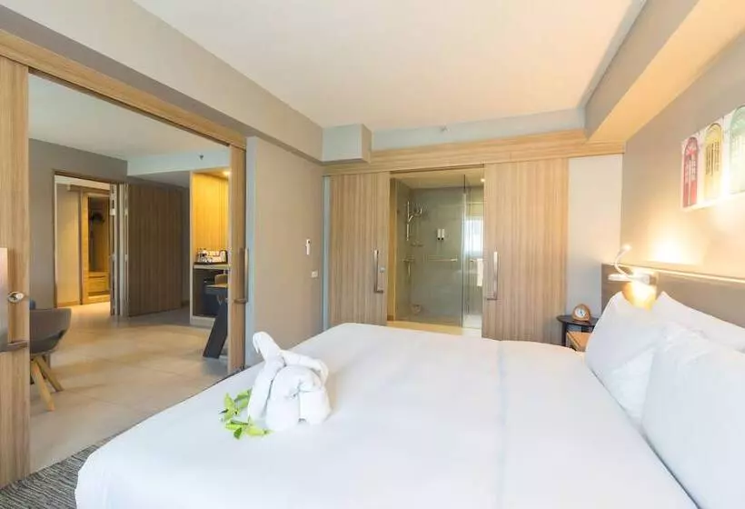 Fotos del hotel Oakwood  Journeyhub Phuket:  17