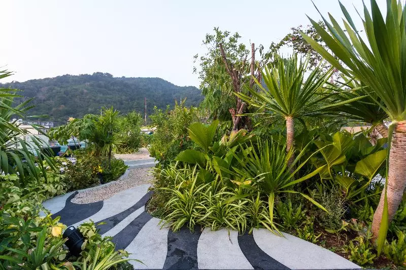 Fotos del hotel Oakwood  Journeyhub Phuket:  16