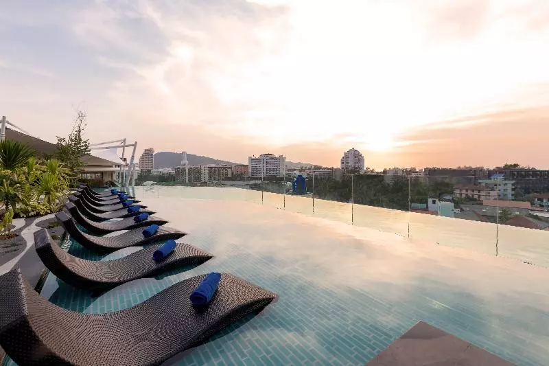 Fotos del hotel Oakwood  Journeyhub Phuket:  11