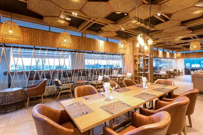 Fotos del hotel Oakwood  Journeyhub Phuket:  19