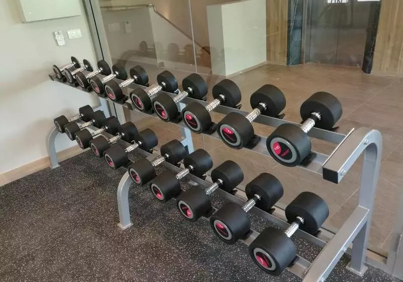 Fotos del hotel Oakwood  Journeyhub Phuket:  9