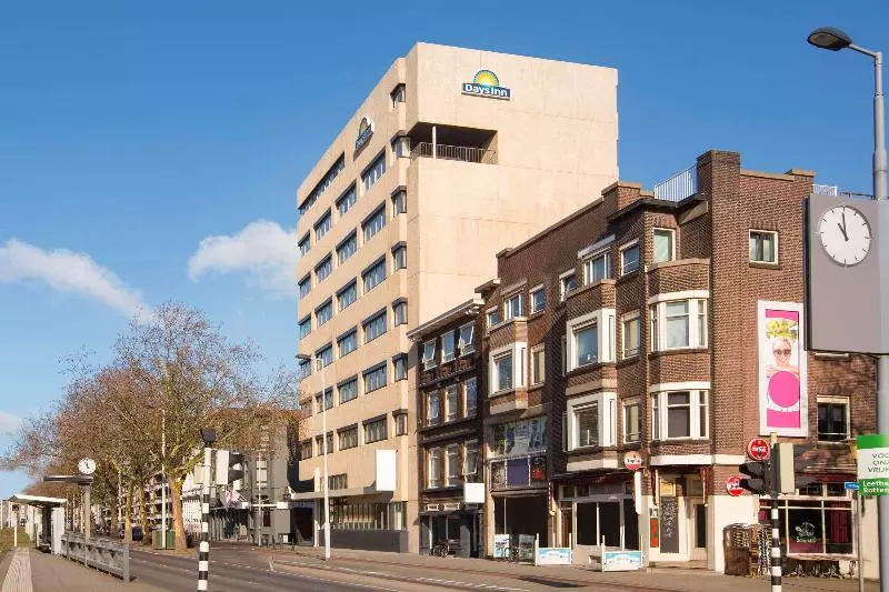 Days Inn By Wyndham Rotterdam City Centre