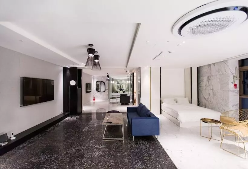 Fotos del hotel Stayrak:  21