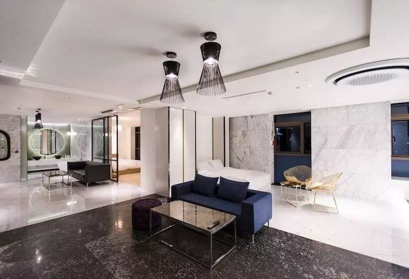Fotos del hotel Stayrak:  19