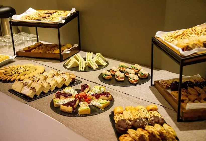 Fotos del hotel La Quinta By Wyndham Santiago Aeropuerto:  8
