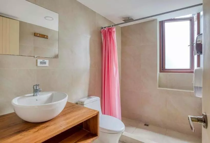 Fotos del hotel Selina Baños:  15