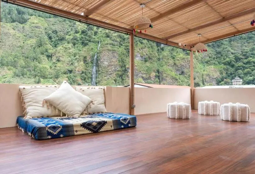 Fotos del hotel Selina Baños:  6