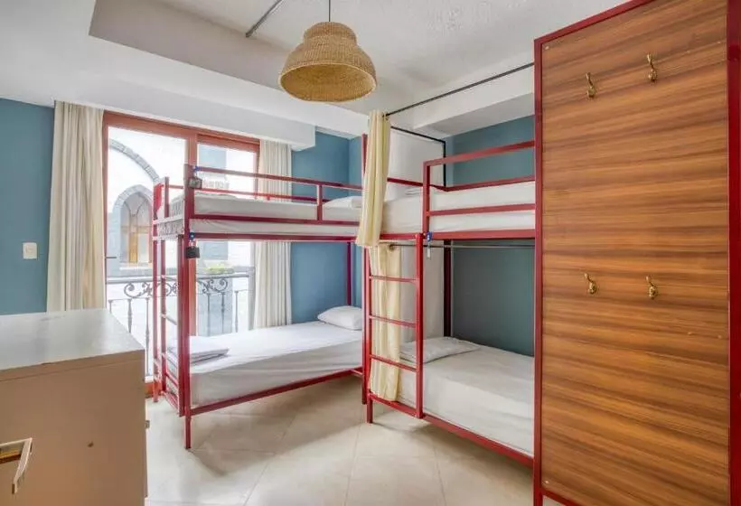 Fotos del hotel Selina Baños:  23