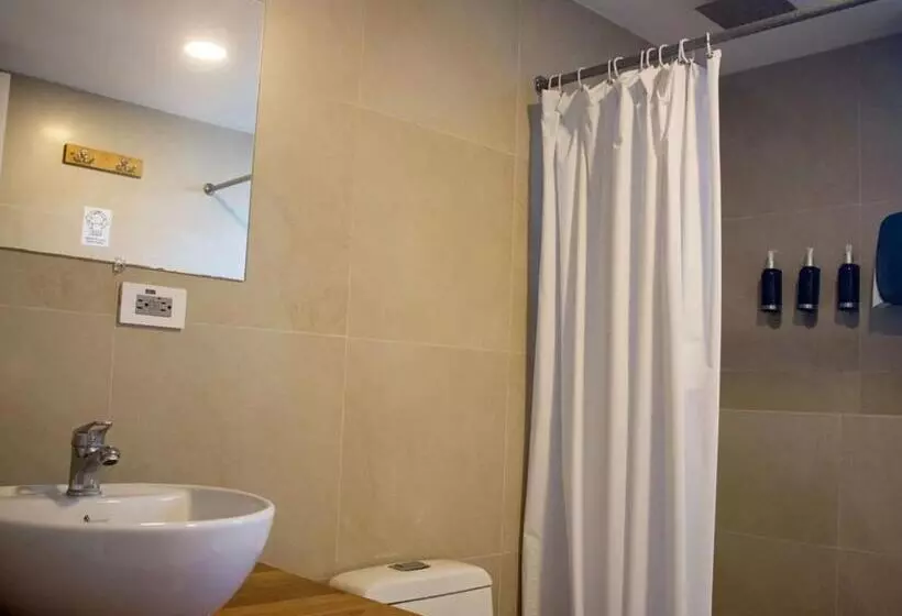 Fotos del hotel Selina Baños:  11