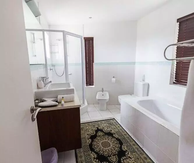 Fotos del hotel Atlantic Waves Guest House:  5