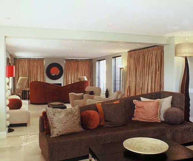 Atlantic Waves Guest House