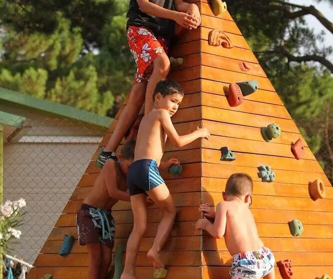 Fotos del hotel Camping Neptuno:  11