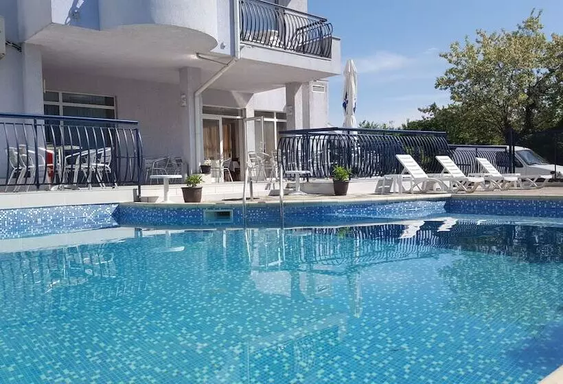 Fotos del hotel Yo:  3