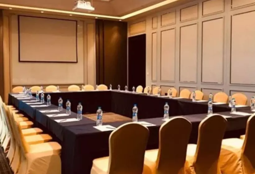 Fotos del hotel Wuhan Liantou Penisula Hotel & Resort:  10