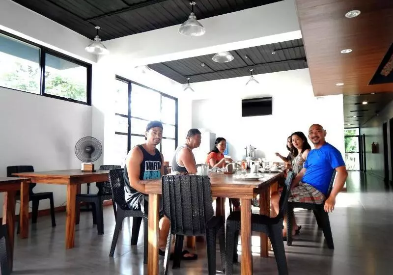 Acacia Garden Inn