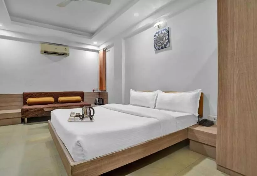 Fotos del hotel Divya Palace:  13