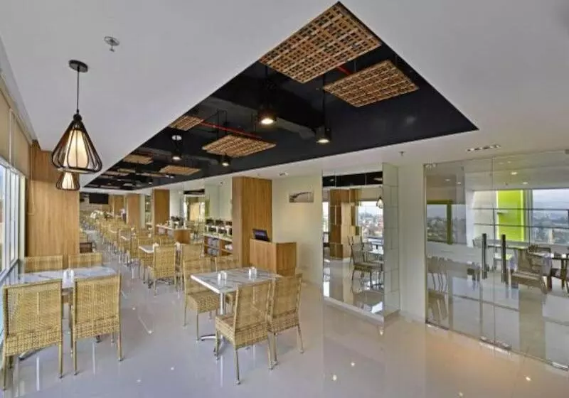 Fotos del hotel Whiz Prime  Basuki Rahmat Malang:  3