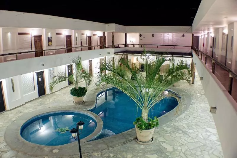 Fotos del hotel Maioris La Paz:  9