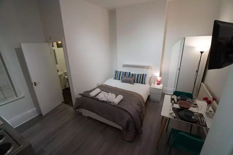 London Queens Apartments