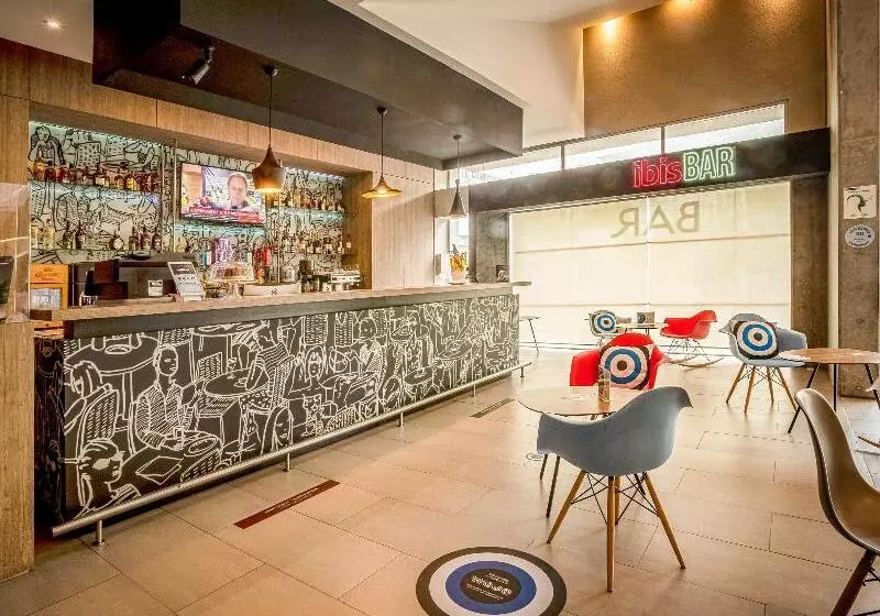 Fotos del hotel Ibis Cali Granada:  10