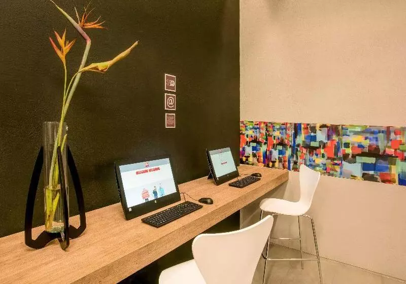 Fotos del hotel Ibis Cali Granada:  5