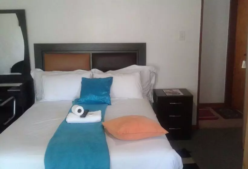 Fotos del hotel Royal Olympia Lodges And Safaris:  7