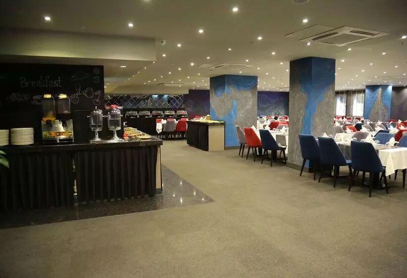 Fotos del hotel Tryp By Wyndham Istanbul Sancaktepe:  13