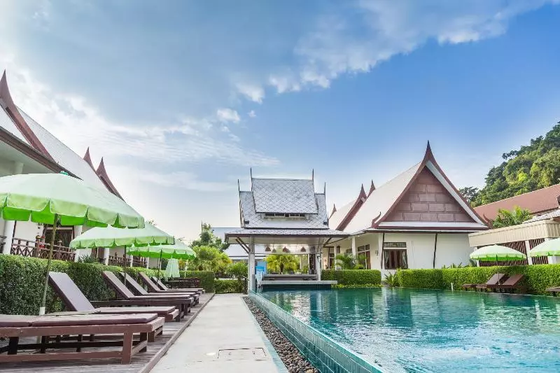 Bhu Tarn Koh Chang Resort & Spa