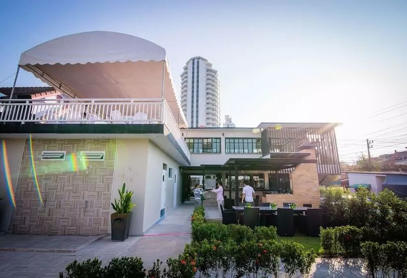Fotos del hotel Surf And Sand Resort:  16