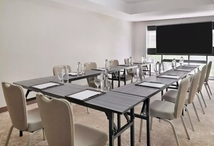 Fotos del hotel Mövenpick  Apartments Downtown Dubai:  90