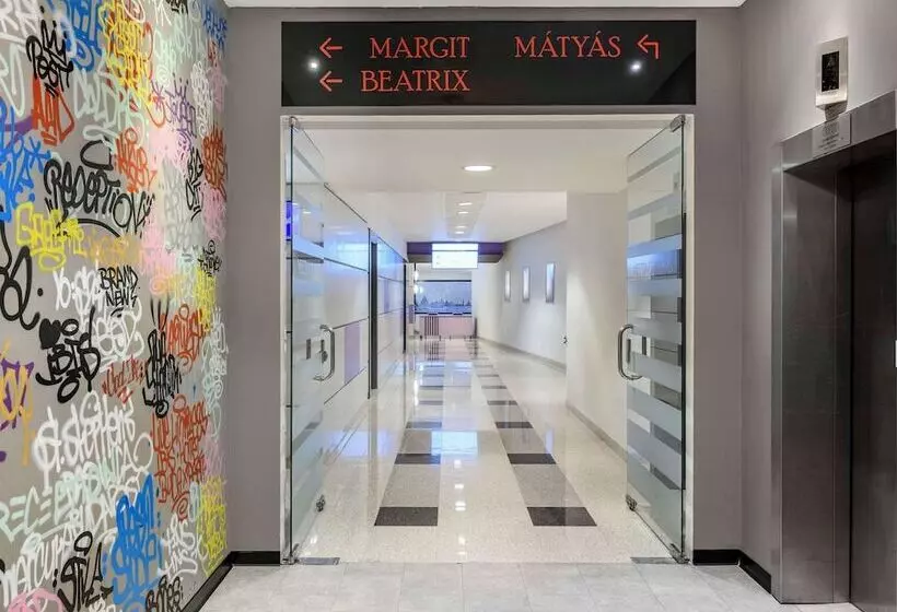 Fotos del hotel Ibis Budapest Castle Hill:  2