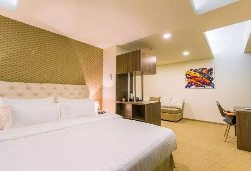 Fotos del hotel Pirimze Plaza:  4