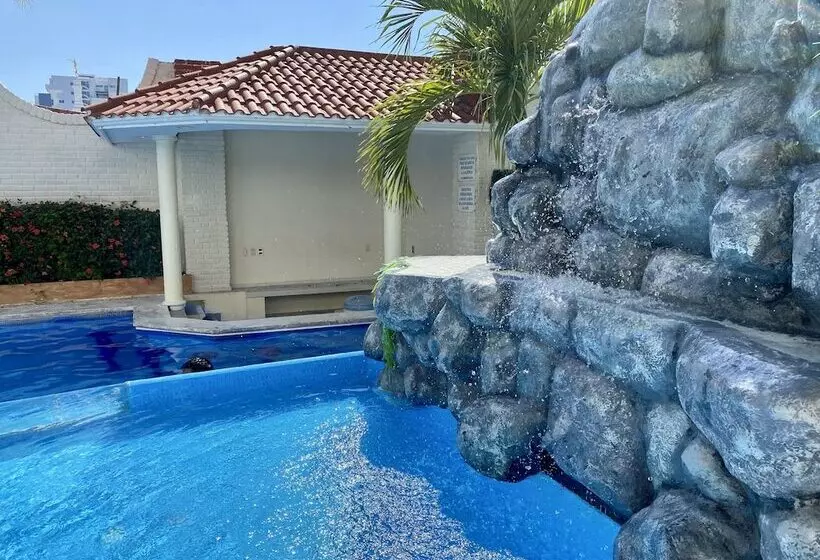 Fotos del hotel Playa De Oro:  8