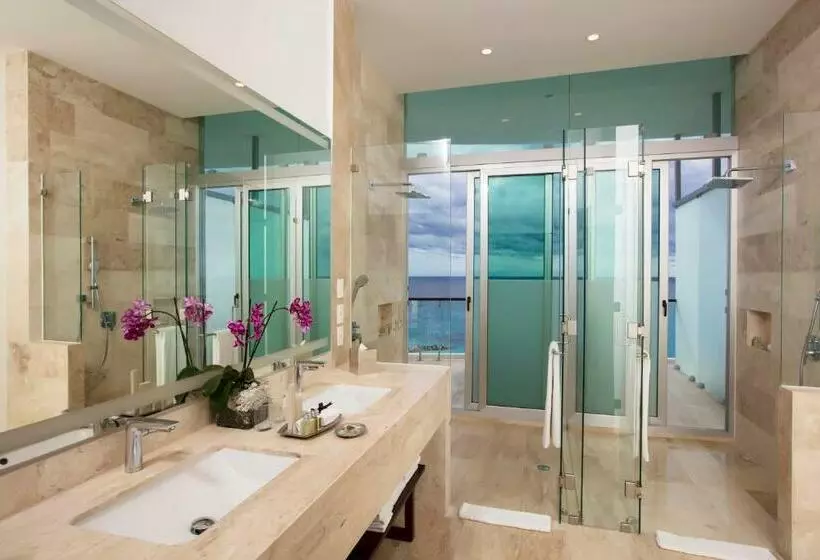Fotos del hotel Altitude By Krystal Grand Punta Cancun All Inclusi:  7