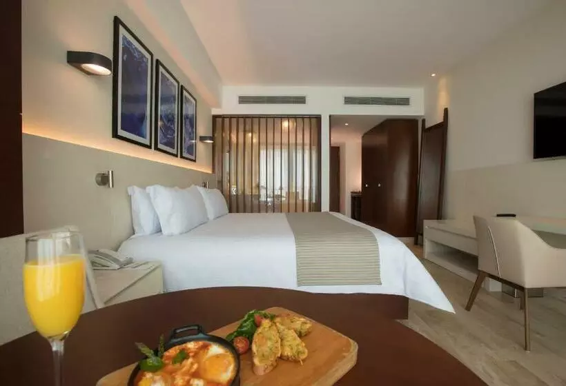 Fotos del hotel Altitude By Krystal Grand Punta Cancun All Inclusi:  2