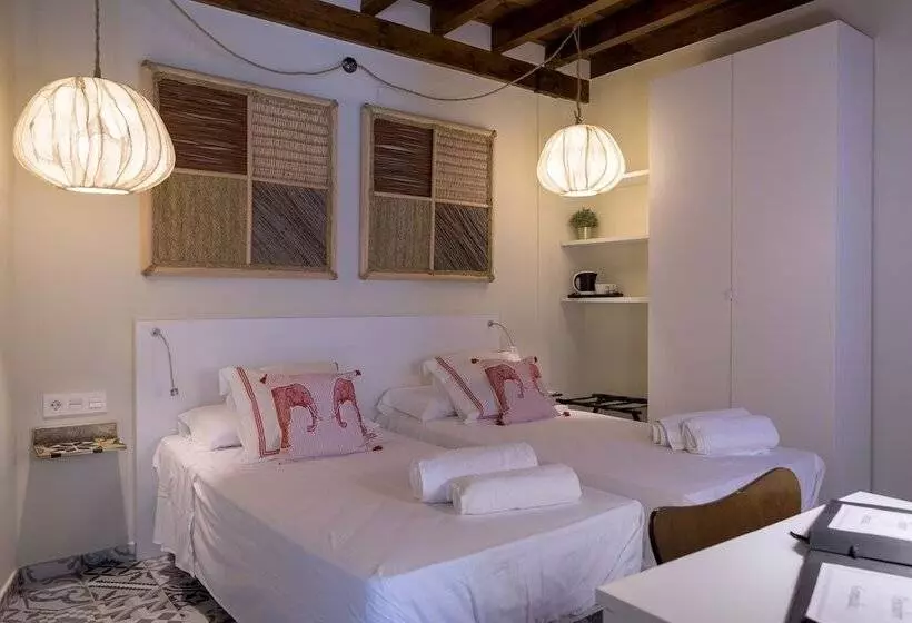 Fotos del hotel Alojamiento Con Encanto La Luna En El Alba:  10