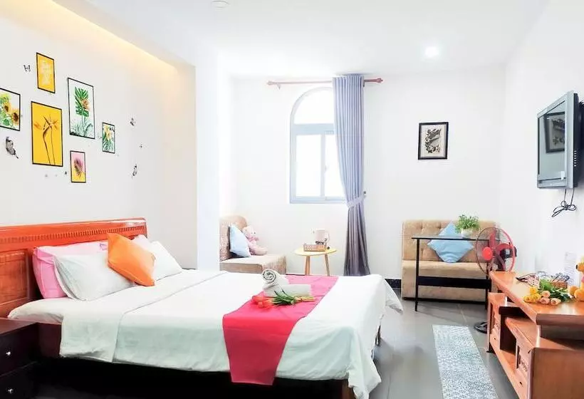 Fotos del hotel Reddoorz Plus Near Hoang Van Thu Park 2:  13