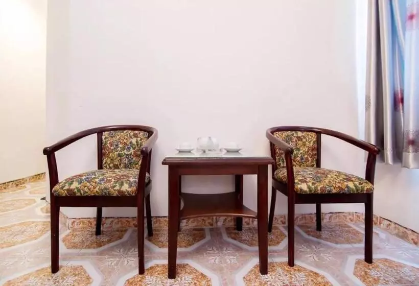 Fotos del hotel Reddoorz Plus Near Nowzone Plaza:  19