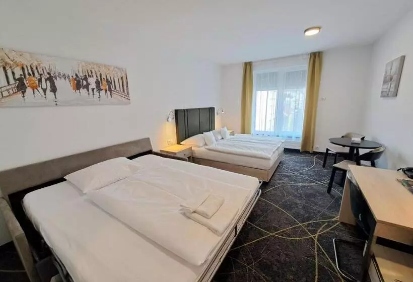 Fotos del hotel Valcha:  2