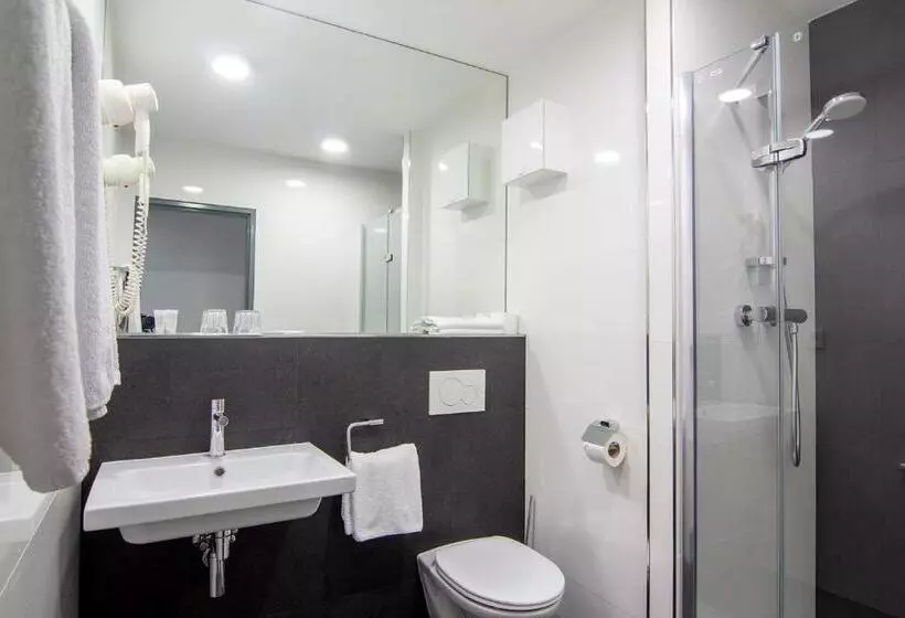 Fotos del hotel Valcha:  13
