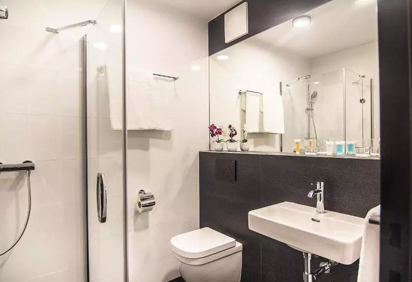 Fotos del hotel Valcha:  3