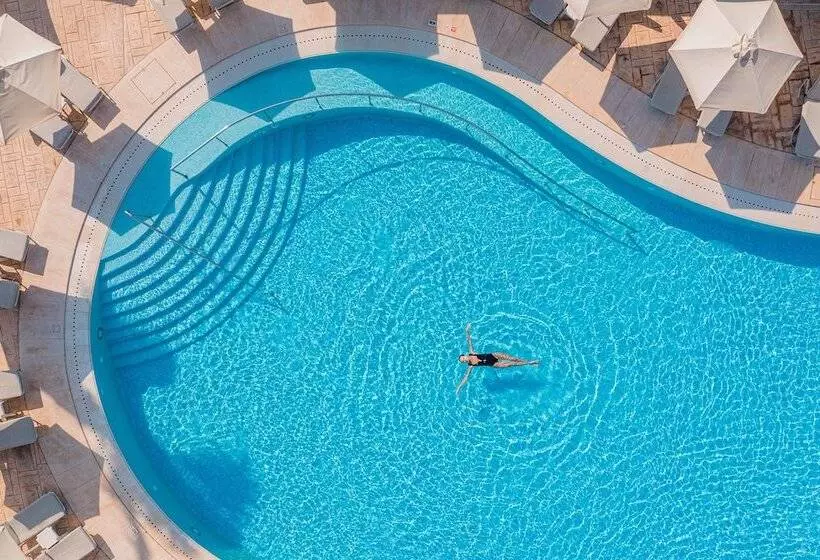 Fotos del hotel Louis Althea Beach:  2