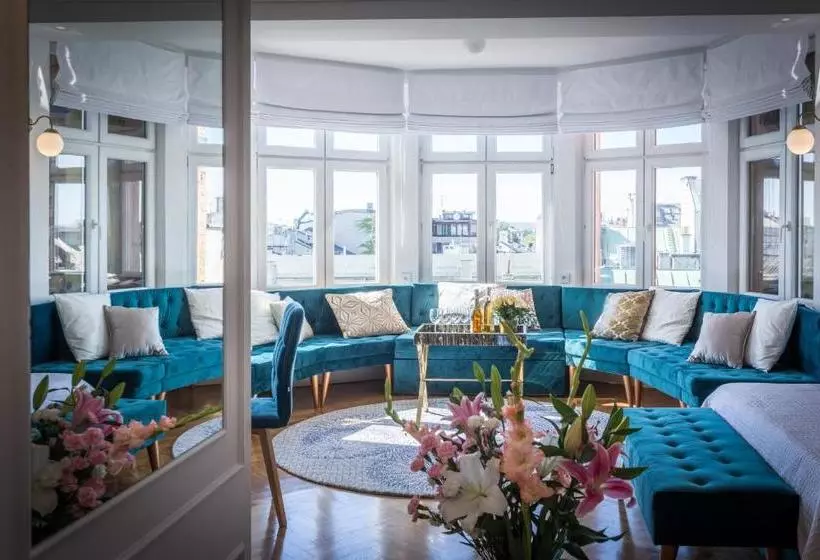 Feniks Fragola Apartments